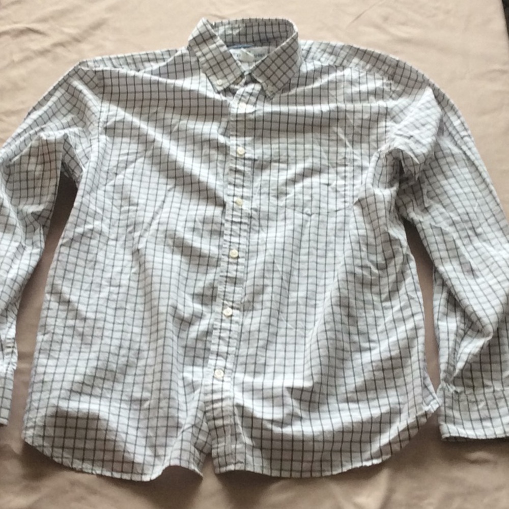 L Button Down Shirt with white and gray lines